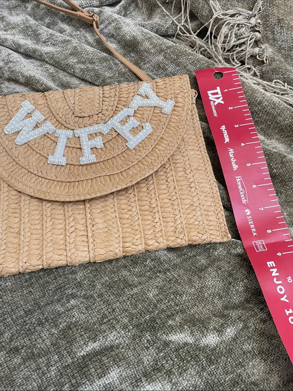 N/A chic tan